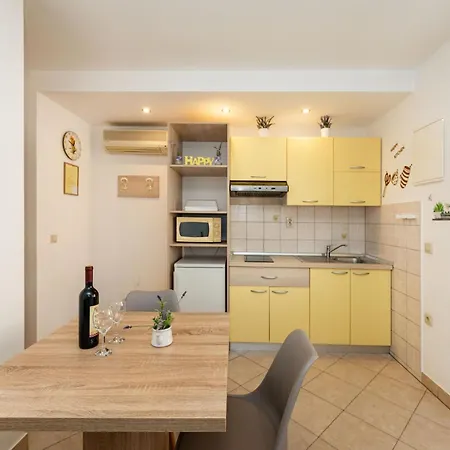 Branimir Apartment Nin