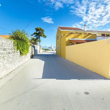 Branimir Apartamento Nin